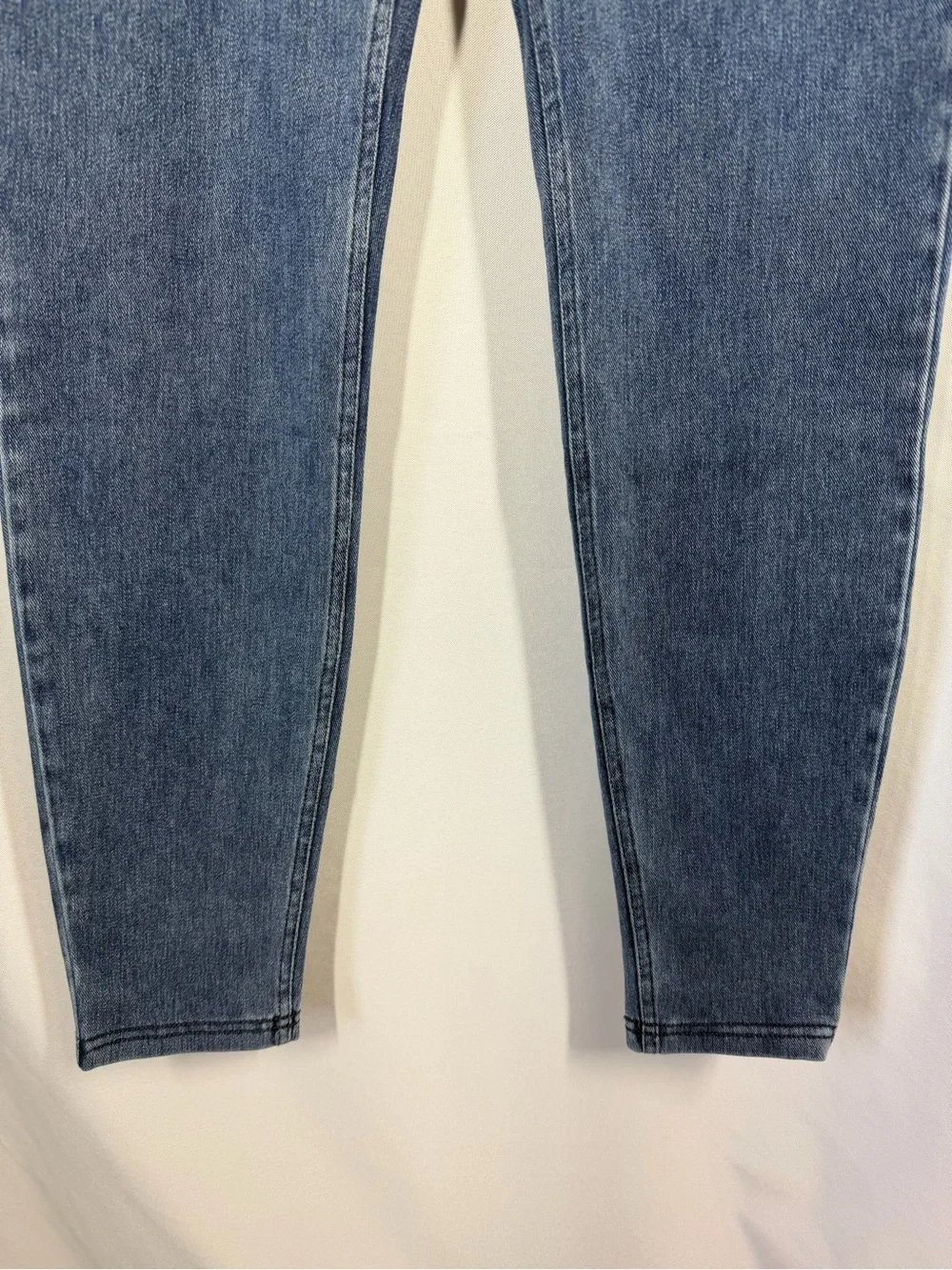 NWT HALARA | High Rise Elastic Waist Pull On Skinny Leg Jeans Women's Size Large - Picture 4 of 11